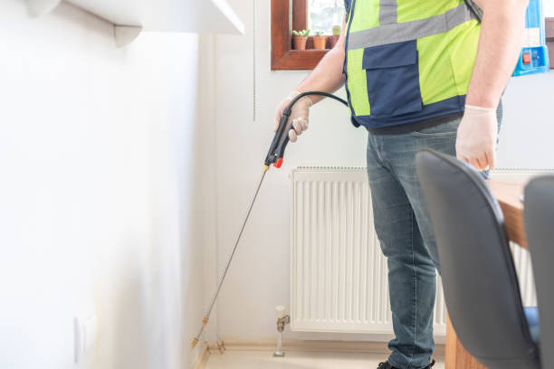 Best Insect Control  in Crystal Lake, IL